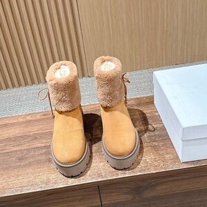 Celine Tan Winter Boots with Fur Lining